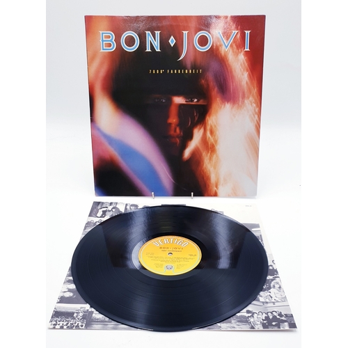 74 - BON JOVI VINYL ALBUMS (4)
(Bon Jovi Lp+ inner. 7800 Fahrenheit +inner. Slippery When Wet + inner. Ne... 