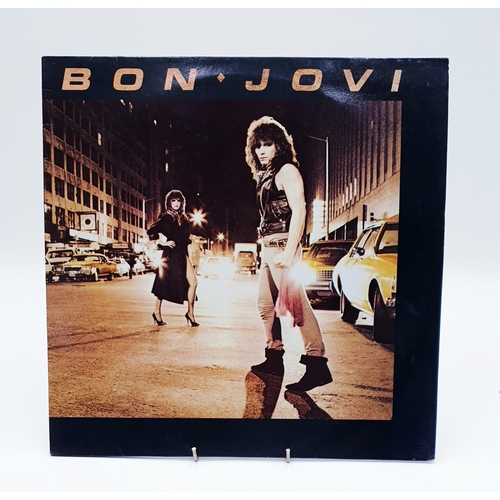 74 - BON JOVI VINYL ALBUMS (4)
(Bon Jovi Lp+ inner. 7800 Fahrenheit +inner. Slippery When Wet + inner. Ne... 