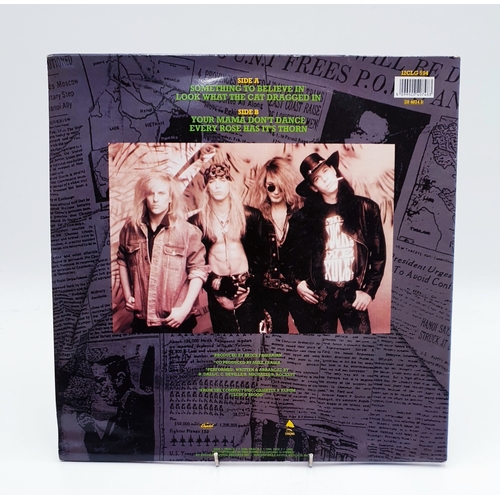 122 - POISON VINYL ALBUMS Plus 12 Inch (4)
(Two Lps and Two 12 inch.
( Look What The Cat Dragged In Lp. Op... 