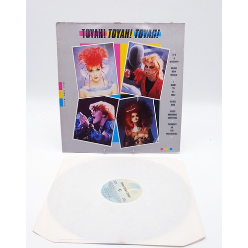 230 - Toyah Vinyl Vinyl Albums and a 12 inch (6)
Warrior Rock Toyah On Tour Gatefold 2Lp + Insert. Anthem.... 