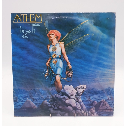 230 - Toyah Vinyl Vinyl Albums and a 12 inch (6)
Warrior Rock Toyah On Tour Gatefold 2Lp + Insert. Anthem.... 