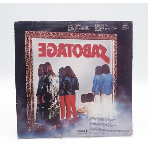 236 - Black Sabbath Vinyl LPs (4)
Black Sabbath Self-Titled NEMS issue in a gatefold sleeve. Paranoid UK V... 