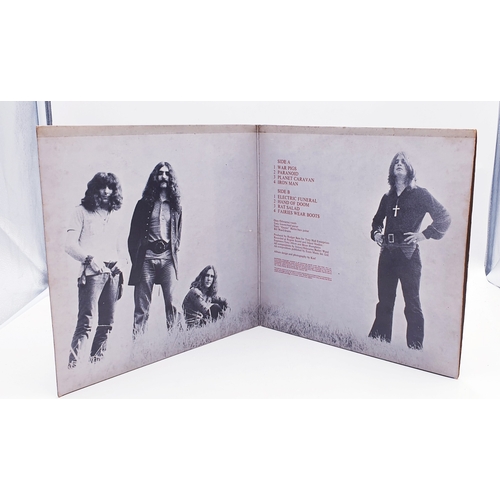 236 - Black Sabbath Vinyl LPs (4)
Black Sabbath Self-Titled NEMS issue in a gatefold sleeve. Paranoid UK V... 