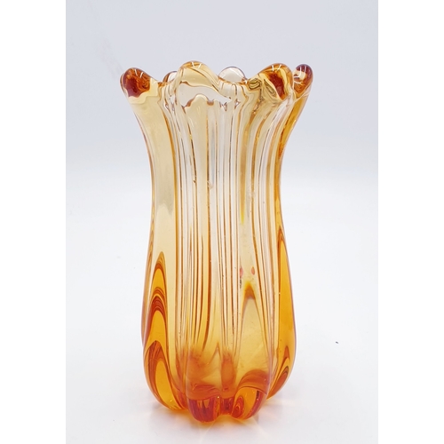 247 - ART GLASS Large 18cm AMBER VASE