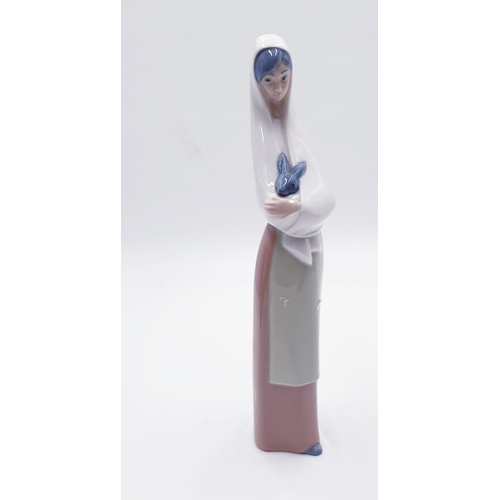 299 - LLADRO (Nao) PORCELAIN Extra Large 27cm CHARACTER FIGURINE OF A YOUNG LADY With RABBIT Model No 6091... 