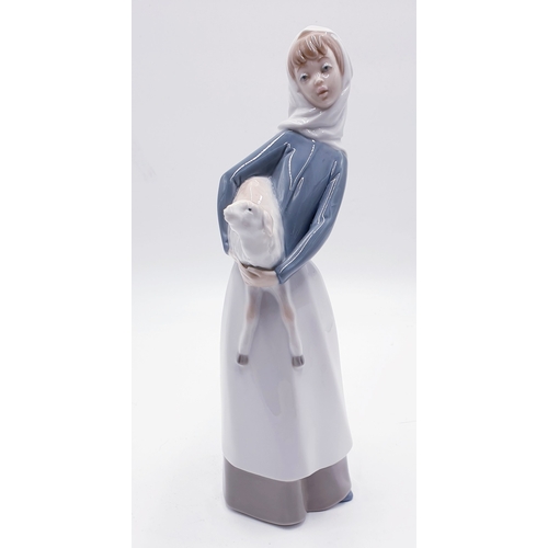 383 - LLADRO PORCELAIN Extra Large 27cm CHARACTER FIGURINE OF A YOUNG GIRL HOLDING A LAMB 