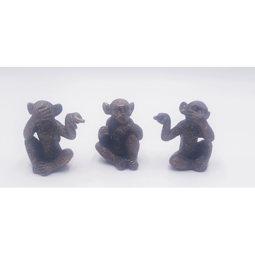 424 - RESIN 10cm MODELS OF THE THREE WISE MONKEYS