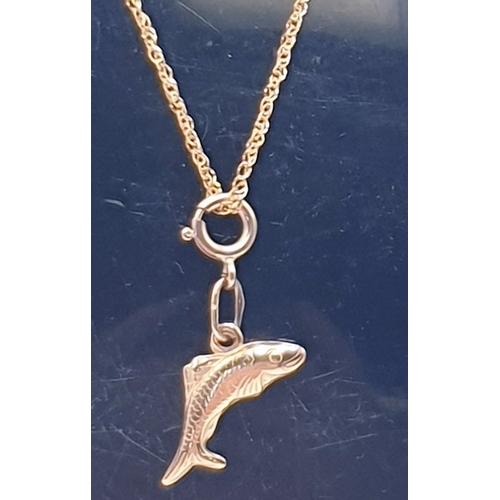 457 - 9ct GOLD (375) PENDANT FASHIONED AS A DOLPHIN ON A 9ct GOLD 46cm NECK CHAIN (Total Weight 2.00 Grams... 