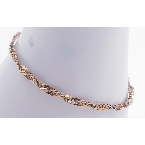 222 - 9ct GOLD (375) 17cm TWIST BRACELET (Total Weight 1.7 Grams)