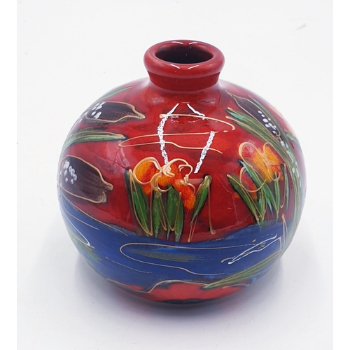 740 - ANITA HARRIS ART POTTERY 10.5cm MARAKESH VASE IN THE BEEBROOK DESIGN  Signed In Gold By Anita Harris