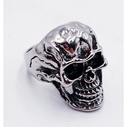 796 - GENT'S SKULL RING (Size Z+)