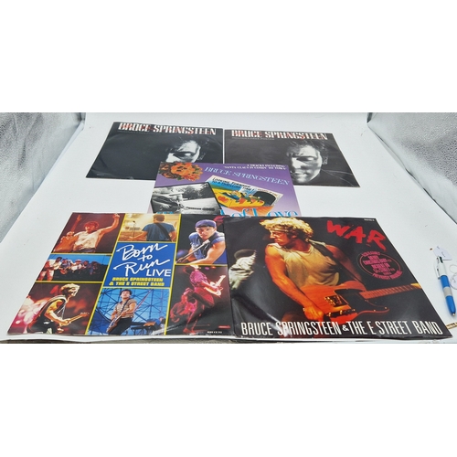 751 - BRUCE SPRINGSTEEN VINYL 12 INCH (5)
Brilliant Disguise (2) one with the free poster, one without. Tu... 