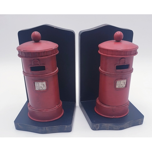 457 - WOODEN Large 20cm x 13cm  BOOK ENDS FASHIONED AS POST BOXES