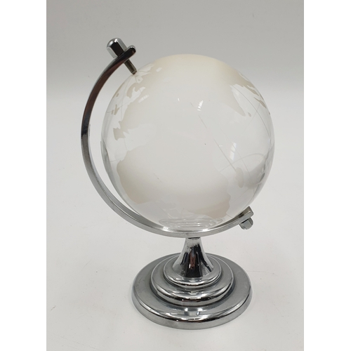 519 - CRYSTAL 17cm GLASS GLOBE