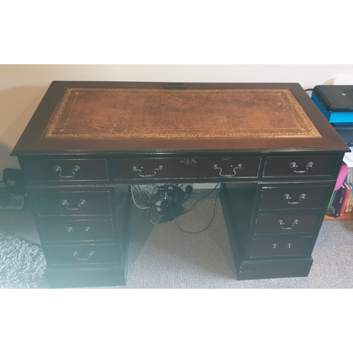 541 - WOODEN NINE DRAWER /LEATHER TOPPED KNEE HOLE WRITING DESK (Please Note This Lot WILL NOT BE PACKED O... 