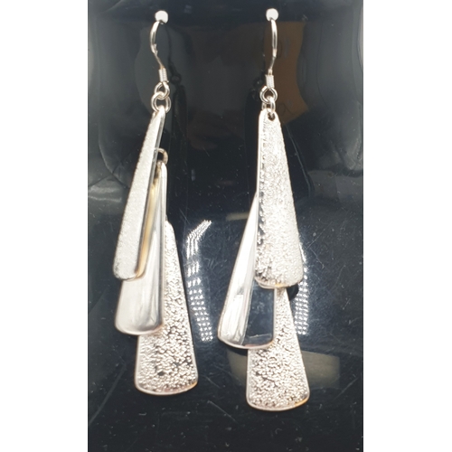 585 - SILVER (925) PAIR OF DROP EARRINGS