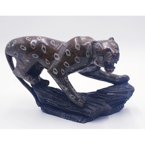 591 - SOAPSTONE Large 25cm x 14cm Carved MODEL OF A LEOPARD