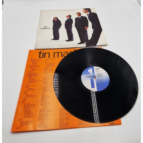 312 - DAVID BOWIE TIN MACHINE VINYL LP (1)
TIN MACHINE + INNER. THE VINYL IS EXCELLENT. THE SLEEVE IS VG+.... 