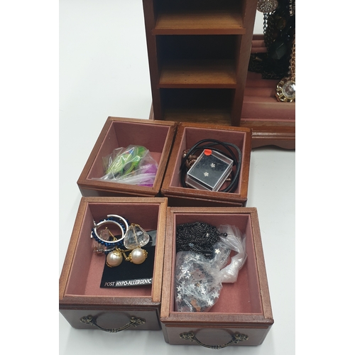 745 - JEWELLERY BOX & CONTENTS