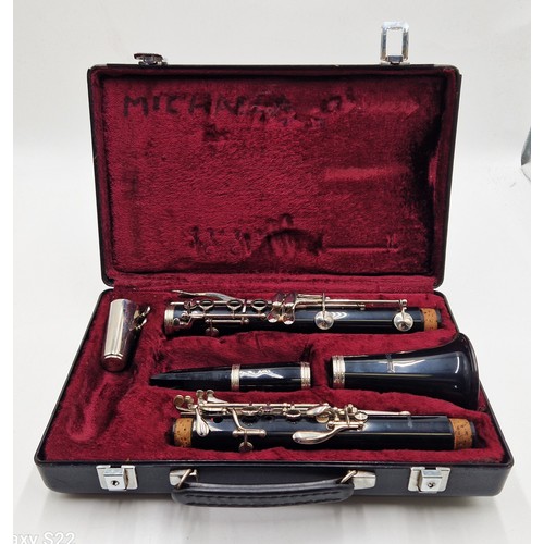 760 - CLARINET (Cased)