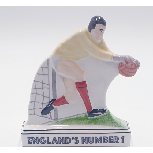 815 - EMMA BAILEY CERAMICS _____cm (Hand Painted) FIGURINE OF GORDON BANKS (Stoke City And England) FAMOUS... 