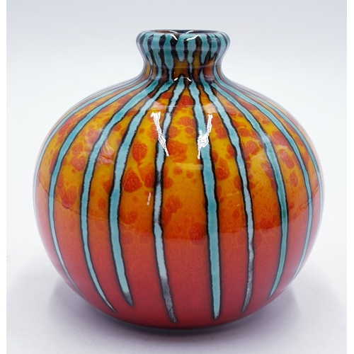 143 - ANITA HARRIS ART POTTERY 10.5cm MARAKESH VASE IN THE BRIMSTONE DESIGN (Signed In Gold By Anita Harri... 