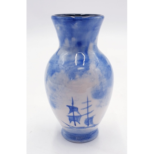 15 - PEGGY DAVIES STUDIO'S CERAMIC 12cm VASE