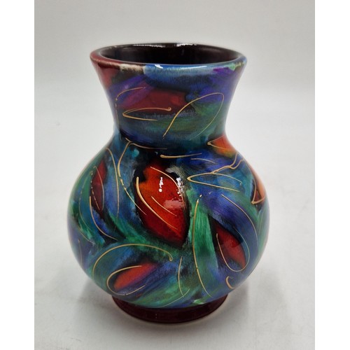 140 - ANITA HARRIS ART POTTERY 14cm TROJAN VASE IN THE NIAVANA DESIGN (Signed In Gold By Anita Harris)