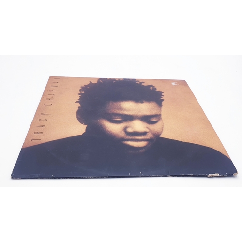 100 - TRACY CHAPMAN VINYL LP (1)
TRACY CHAPMAN + INNER. THE VINYL IS EXCELLENT (NEEDS A CLEAN). THE SLEEVE... 