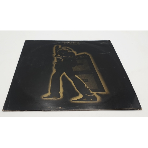 260 - T. REX VINYL LP (1)
ELECTRIC WARRIOR + FLY INNER. THE VINYL IS EXCELLENT. THE SLEEVE IS VG. THE INNE... 