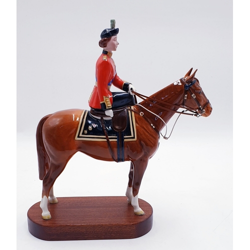 110 - BESWICK Large 26.7cm MODEL OF H.M. QUEEN ELIZABETH II ON IMPERIAL (Chestnut Gloss Colourway) (Troopi... 