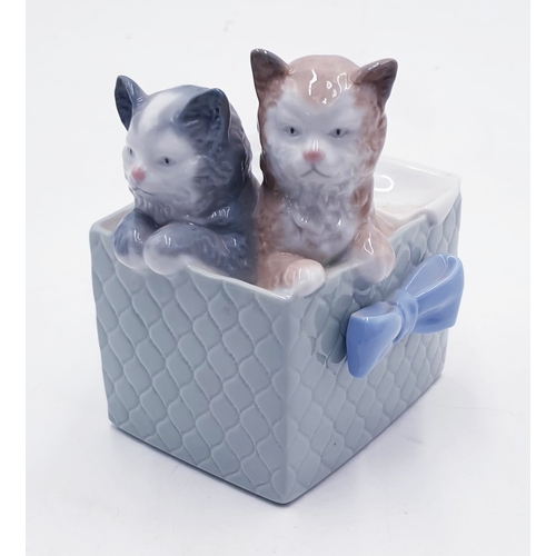 712 - LLADRO (Nao) MODEL OF TWO KITTENS IN A GIFT BASKET