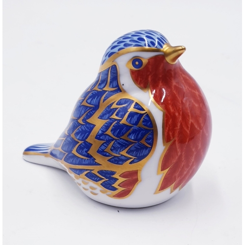 58 - ROYAL CROWN DERBY CHINA 6.5cm PAPERWEIGHT FASHIONED AS A ROBIN