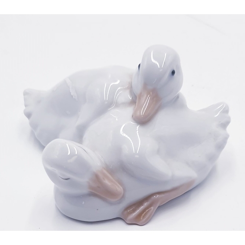 91 - LLADRO (Nao) PORCELAIN MODEL OF RESTING DUCKS