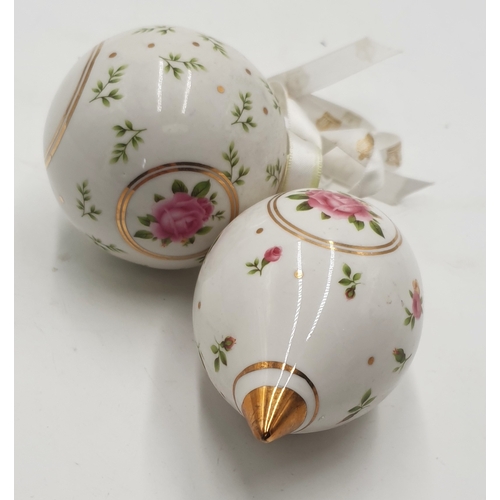 761 - ROYAL ALBERT CHRISTMAS TREE DECORATIONS (2)