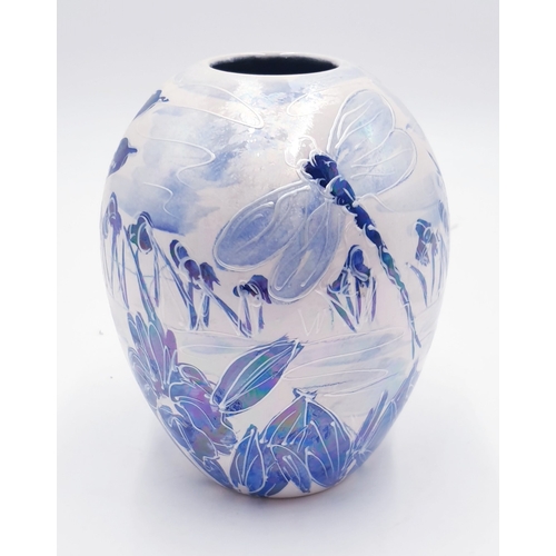 100 - ANITA HARRIS ART POTTERY 15cm BLUE/WHITE LUSTRE WARE DELTA VASE IN THE DRAGONFLY DESIGN (Signed In G... 