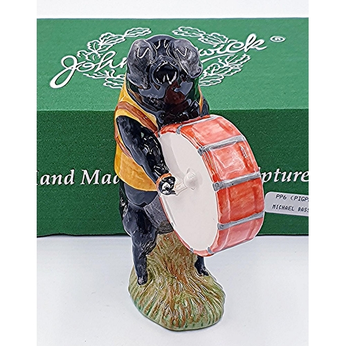 732 - BESWICK 12.1cm CHARACTER MODEL OF A LARGE BLACK PIG 