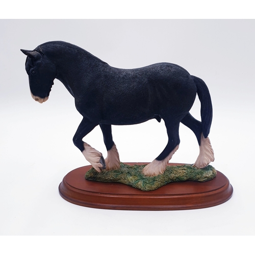 63 - COUNTRY ARTISTS Large MODEL OF A BLACK SHIRE HORSE MOUNTED ON A POLISHED WOODEN PLYNTH