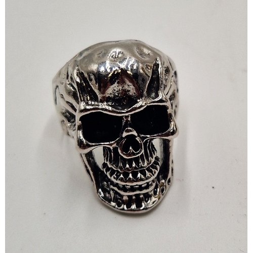 32 - GENTS SKULL RING