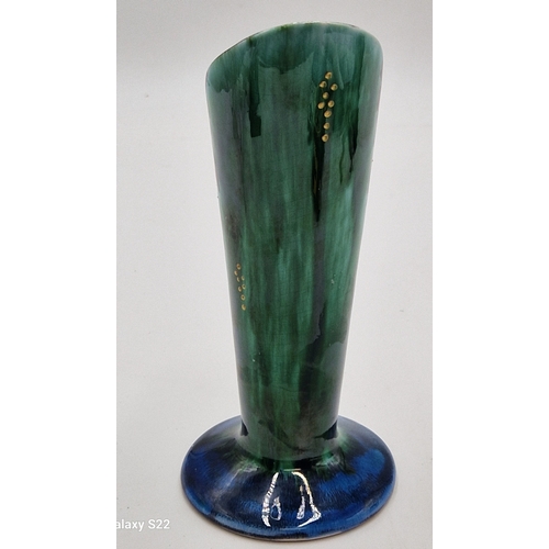 711 - ANITA HARRIS STUDIO'S 18.5cm FLUTED VASE