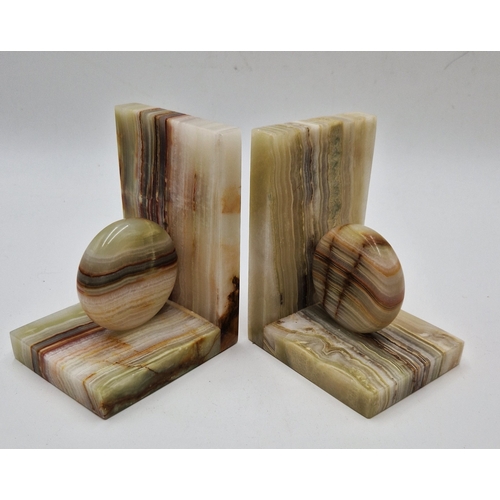 777 - ONYX 14cm x 10cm x 9cm BOOKENDS