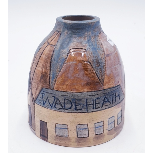 814 - BURSLEM POTTERY (Wade Heath) 11cm 