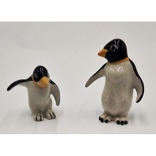 7 - WADE 9cm & 6cm MODELS OF A PAIR OF PENGUINS  ( Limited Edition Of 750) (Certificate)