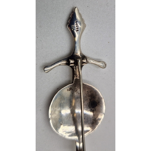 237 - SILVER CELTIC 7cm BROOCH (Stamped Silver)  (Total Weight 6.8 Grams )