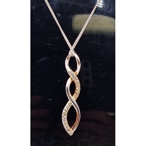 778 - SILVER (925) DROP PENDANT ON A SILVER (925) 41cm NECK CHAIN (Boxed)