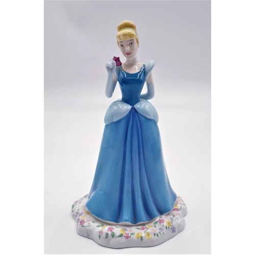 26 - ROYAL DOULTON CHINA 17.1cm DISNEY CHARACTER FIGURINE 