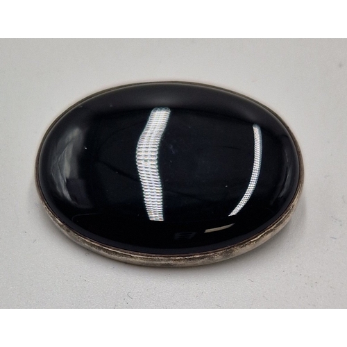 157 - SILVER 4cm x 3cm PILL BOX (Fully Hallmarked For London 1988) TOGETHER (Hallmarked)/ BLACK ONYX  BROO... 