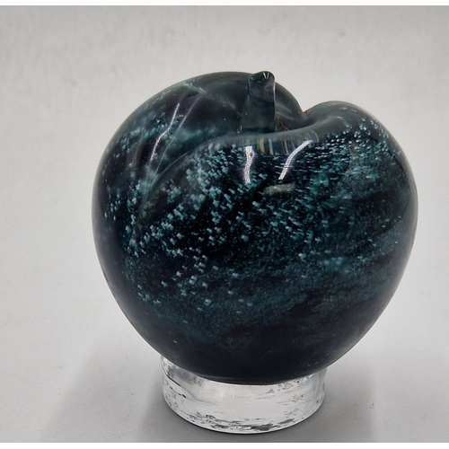 657 - GLASS PAPERWEIGHT FASHIONED AS AN APPLE