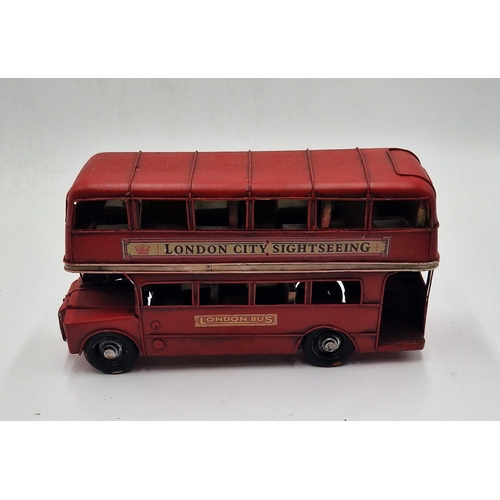 754 - TIN PLATE Large 26cm x 15cm MODEL OF A LONDON BUS