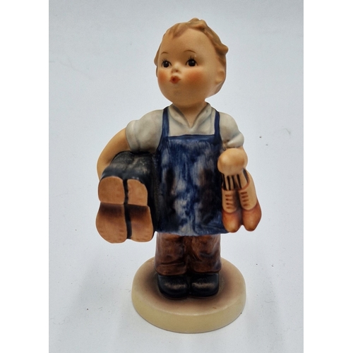 240 - GOEBEL PORCELAIN 12.5cm CHARACTER FIGURINE 